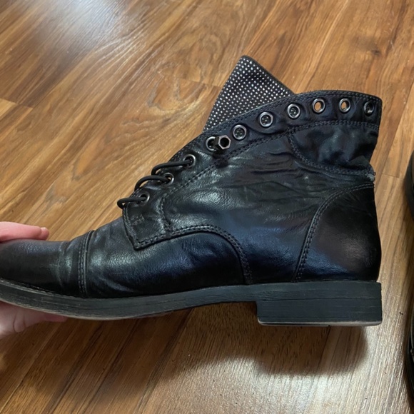 Blingy leather ankle boots - Picture 7 of 8